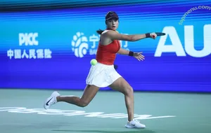 Emma Raducanu / EmmaRaducanu nude photo #0776