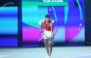 Emma Raducanu / EmmaRaducanu nude photo #0777