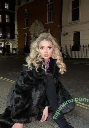 Emma Rigby / emmarealrigby nude photo #0129