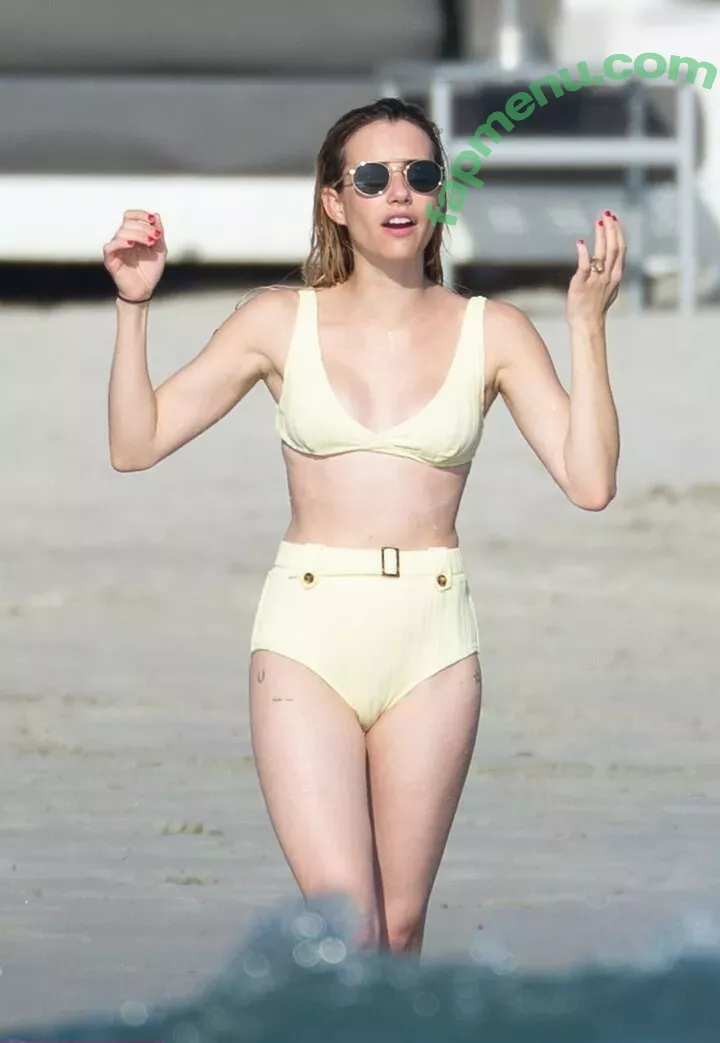 Emma Roberts nude photo #0943 (emmaroberts)