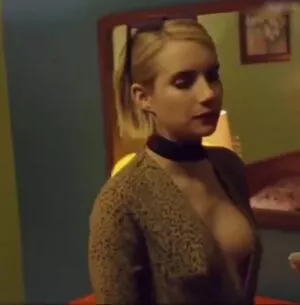 Emma Roberts / emmalee1996 / emmaroberts nude photo #1097