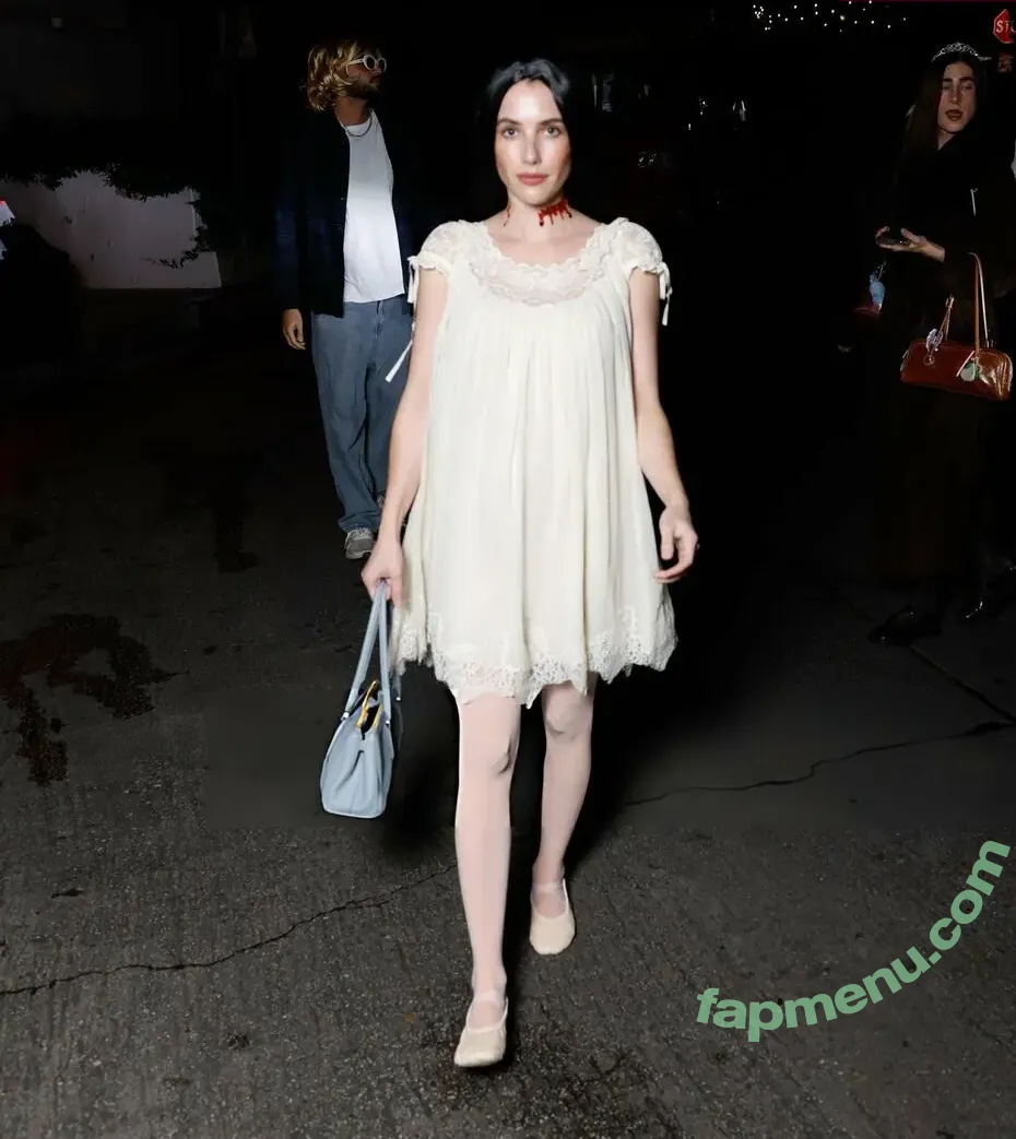 Emma Roberts nude photo #1781 (emmaroberts)