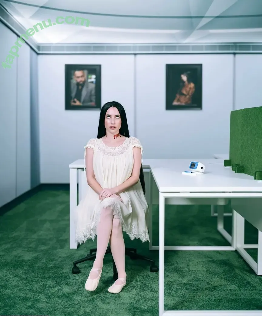 Emma Roberts nude photo #1821 (emmaroberts)