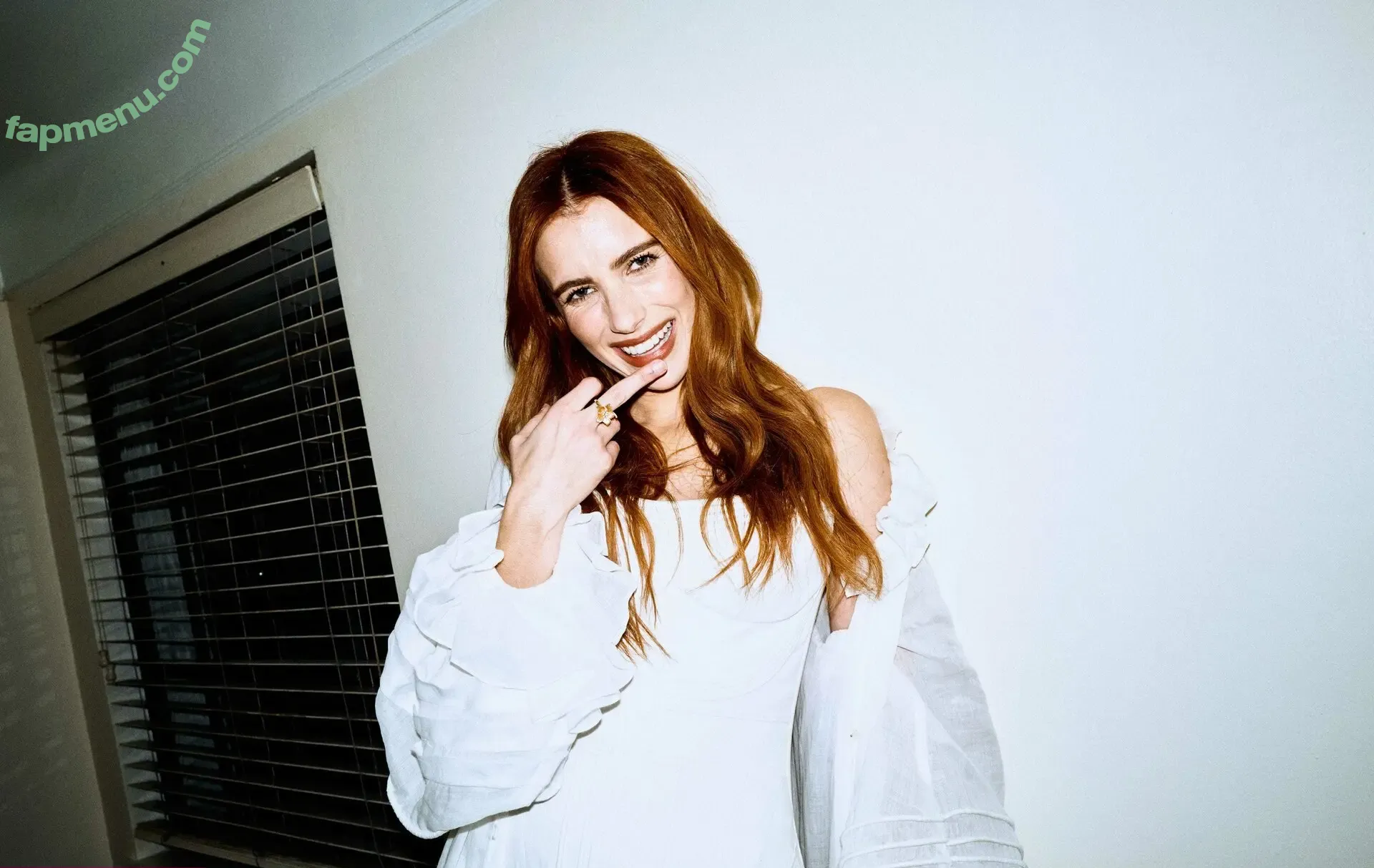 Emma Roberts nude photo #1849 (emmaroberts)