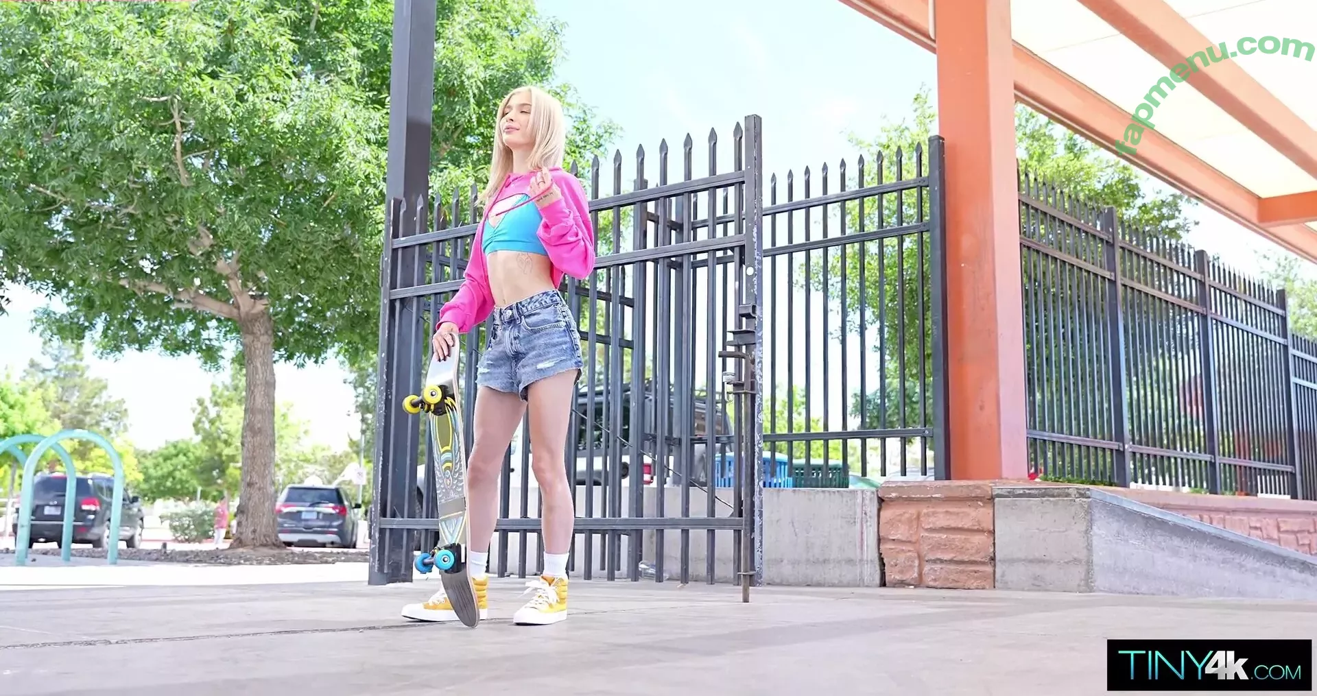 Emma Rosie nude photo #1185 (emmaandrosie / emmarosie / emmarosiexxx / emrosie_ / lilemmarosie)