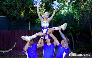 Emma Rosie / emmaandrosie / emmarosie / emmarosiexxx / emrosie_ / lilemmarosie nude photo #2347