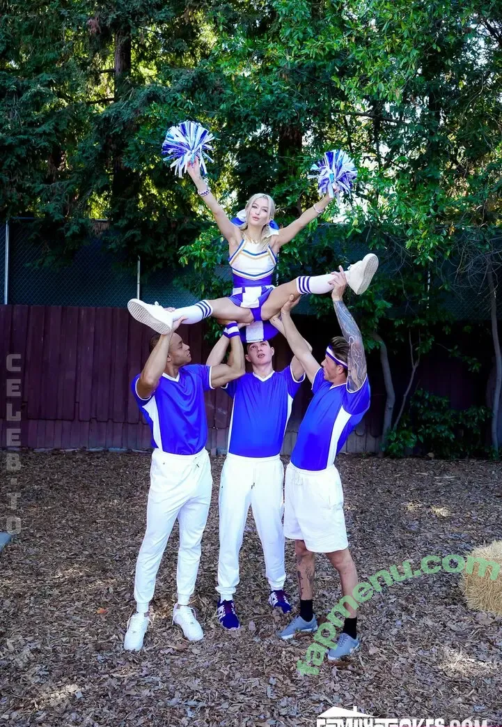 Emma Rosie nude photo #2320 (emmaandrosie / emmarosie / emmarosiexxx / emrosie_ / lilemmarosie)