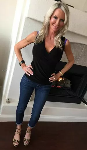 Emma Starr / emma_starr / milf_emma / milf_starr nude photo #0053