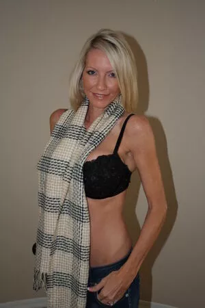 Emma Starr / emma_starr / milf_emma / milf_starr nude photo #0104