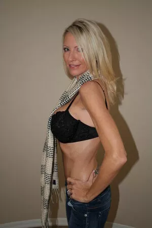 Emma Starr / emma_starr / milf_emma / milf_starr nude photo #0123