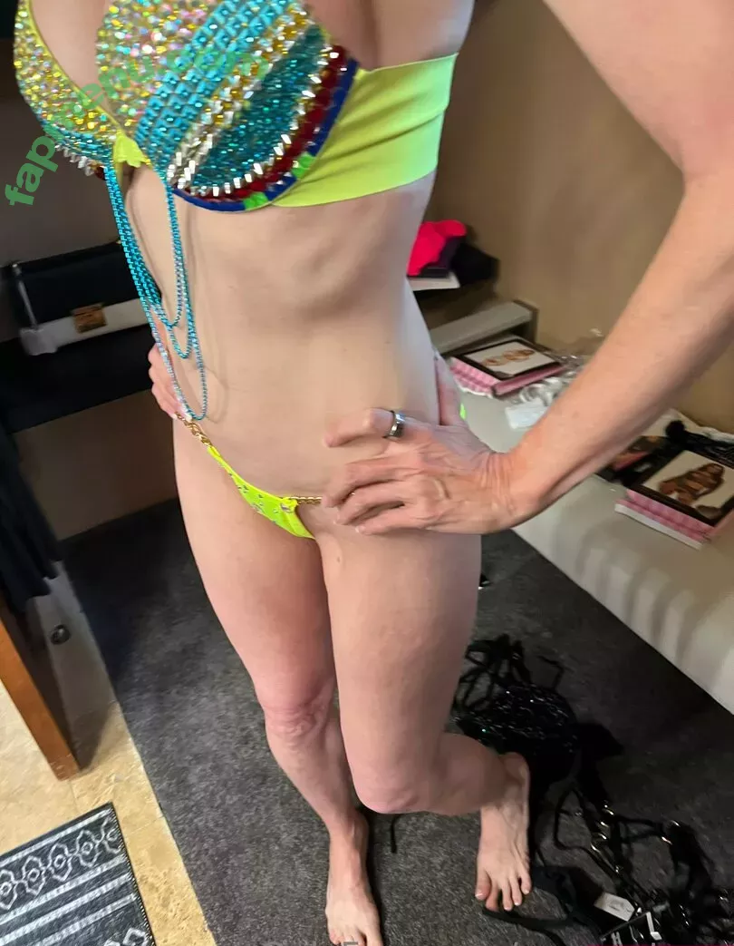 Emma Starr nude photo #0288 (emma_starr / milf_emma / milf_starr)