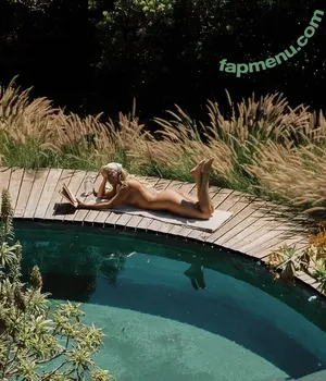 Emma Vanderhoof / emmavanderhoof nude photo #0013