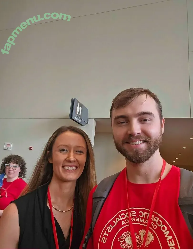 Emma Vigeland nude photo #0007 (emmavigeland)