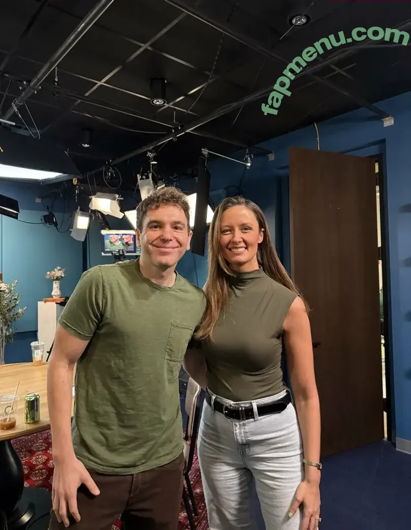 Emma Vigeland nude photo #0021 (emmavigeland)