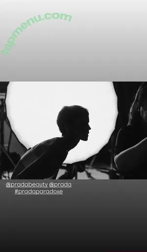 Emma Watson / emmawatson nude photo #0539