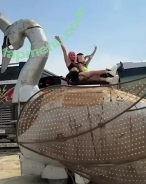 Emma Watson nude photo #0302 (elizarosewatson / emmawatson)