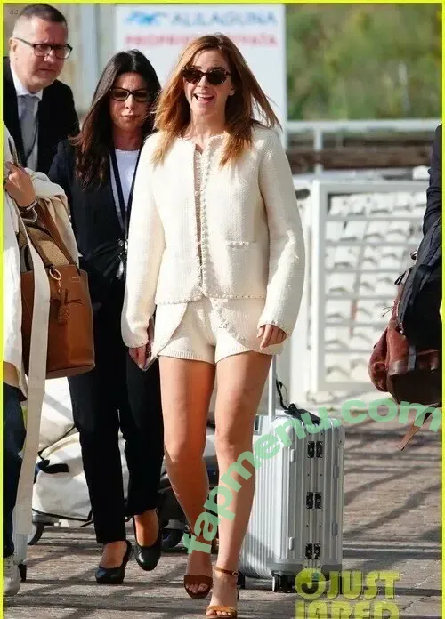 Emma Watson nude photo #0377 (elizarosewatson / emmawatson)
