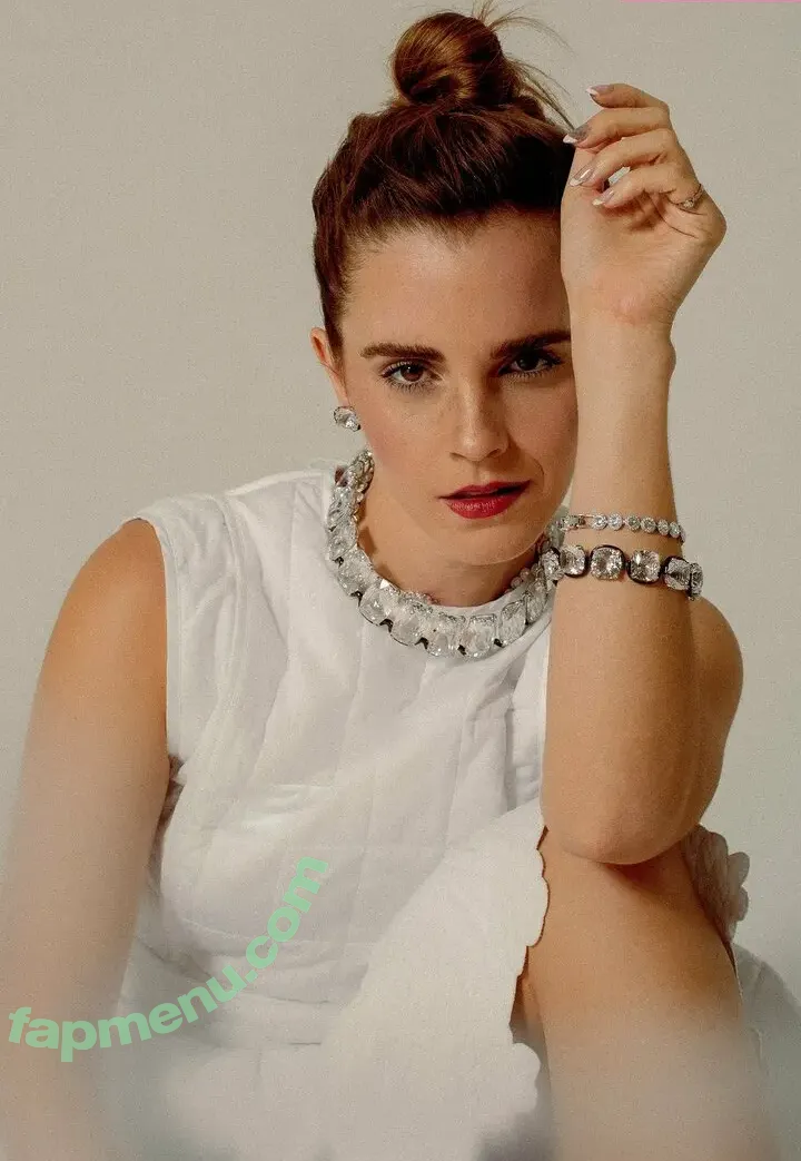 Emma Watson nude photo #0470 (elizarosewatson / emmawatson)