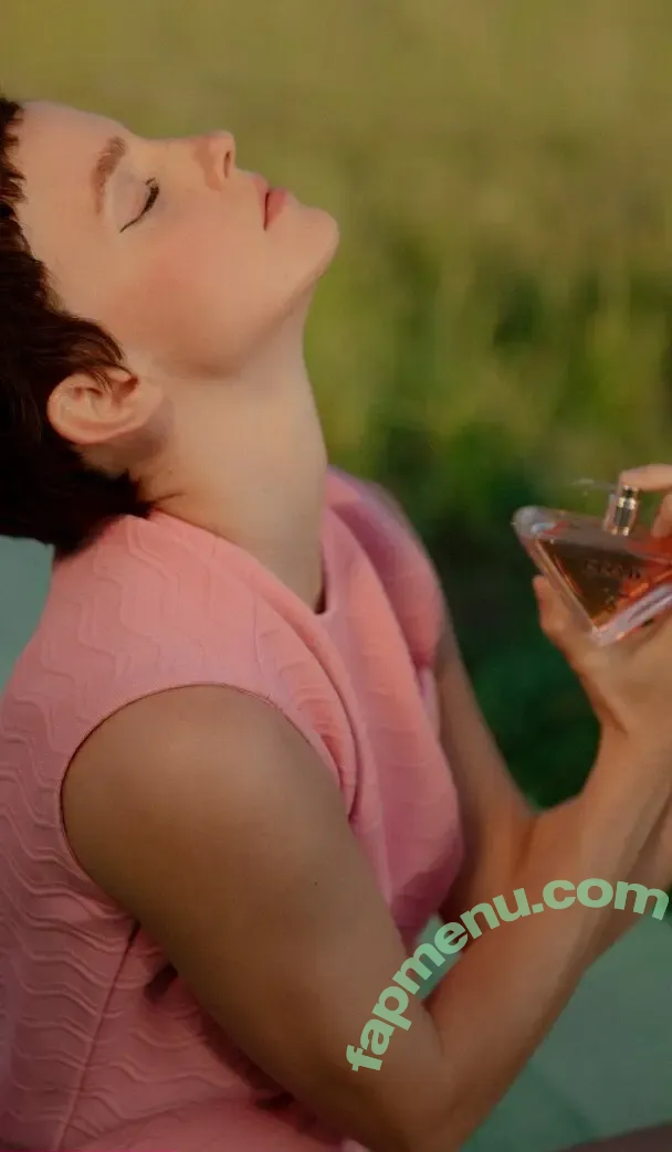 Emma Watson nude photo #0535 (emmawatson)