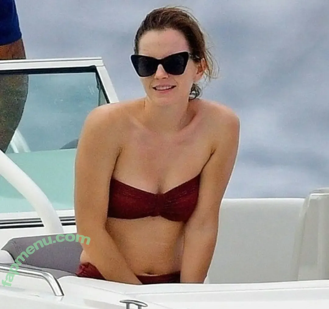 Emma Watson nude photo #0546 (emmawatson)