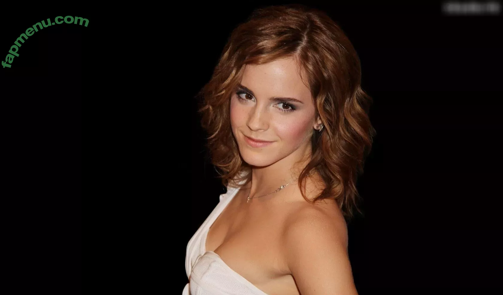 Emma Watson nude photo #2761 (elizarosewatson / emmawatson)