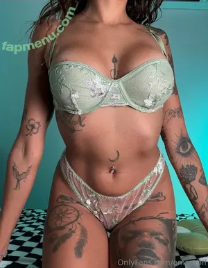 emmabff / emmabffff nude photo #0001