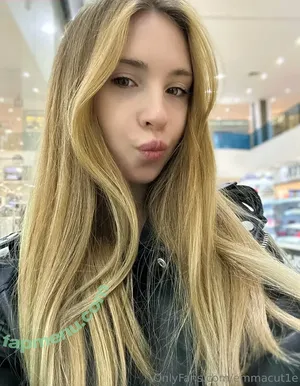 emmacut1e / emmabe1 / emmyvip nude photo #0020