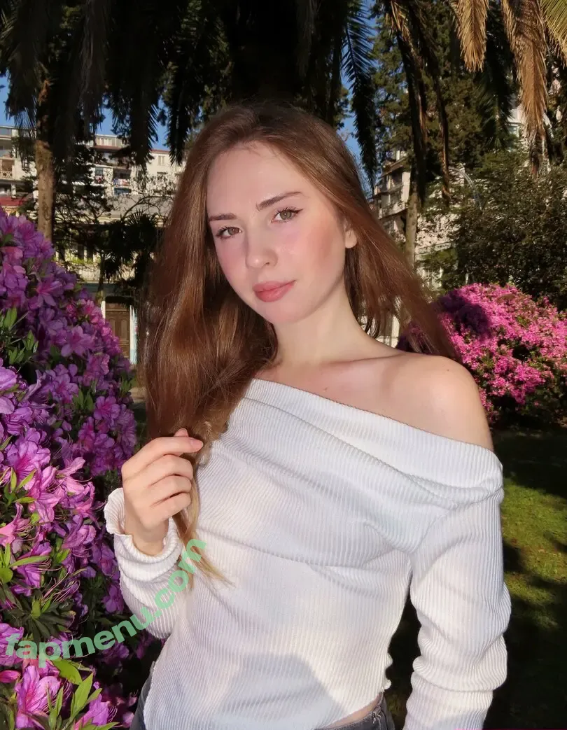 emmacut1e nude photo #0090 (emmabe1 / emmyvip)