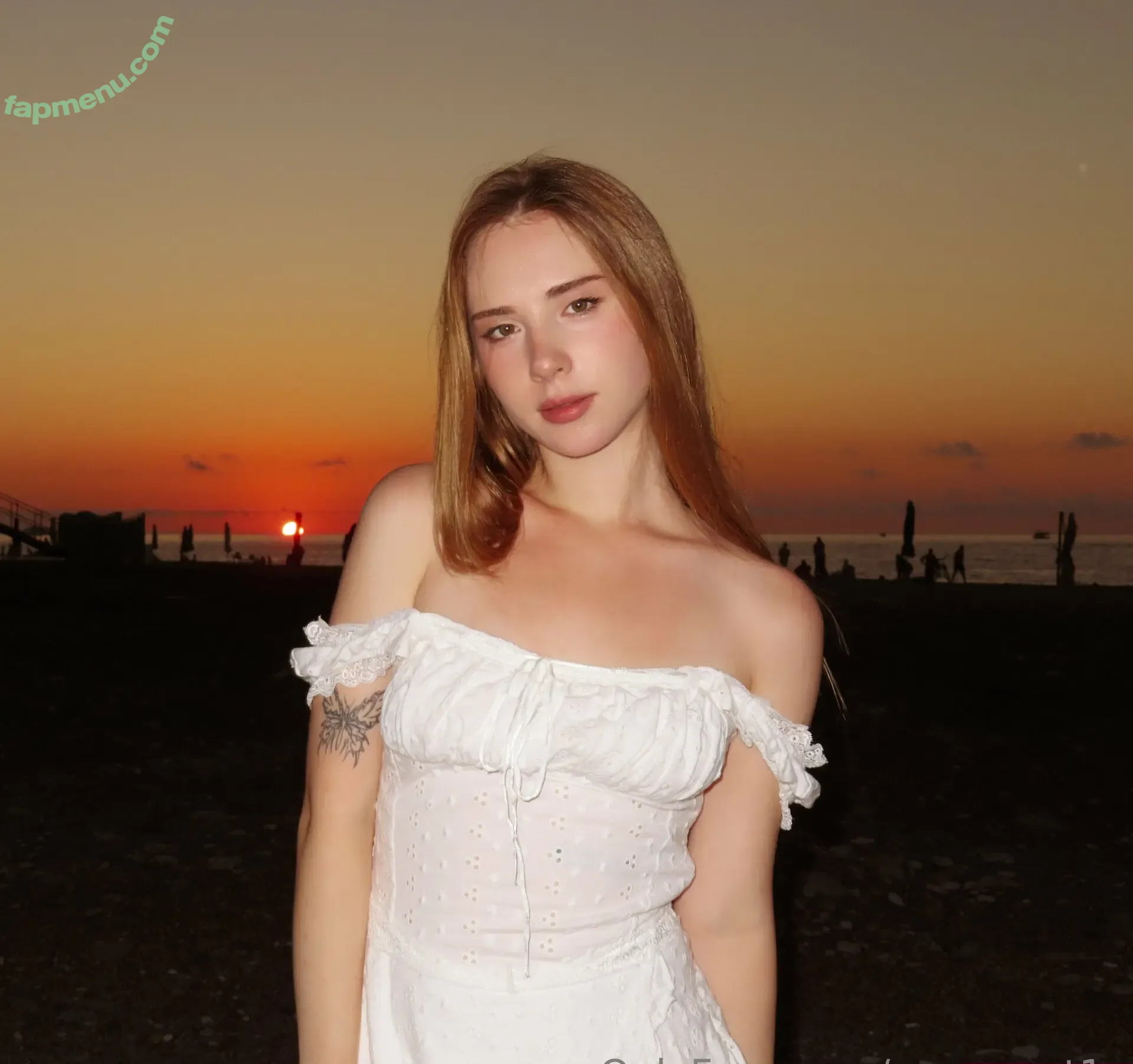emmacut1e nude photo #0267 (emmabe1 / emmyvip)