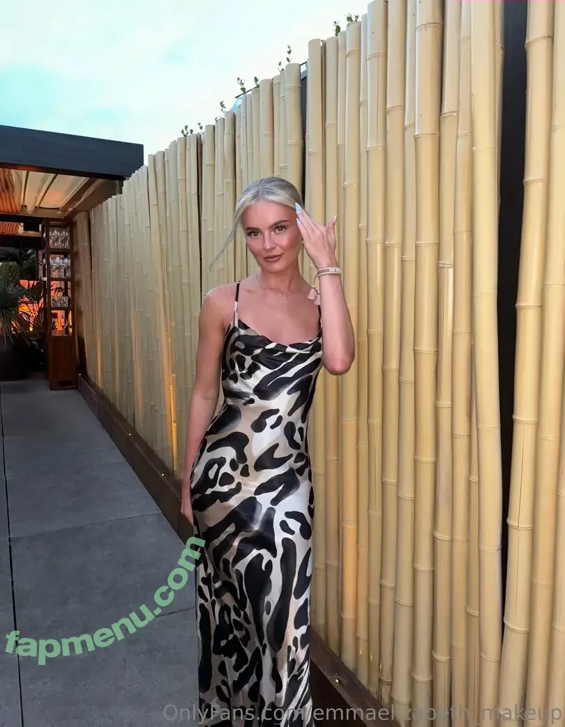 emmaelizabeth_makeup nude photo #0002 (emmaelizabeth_makeup)
