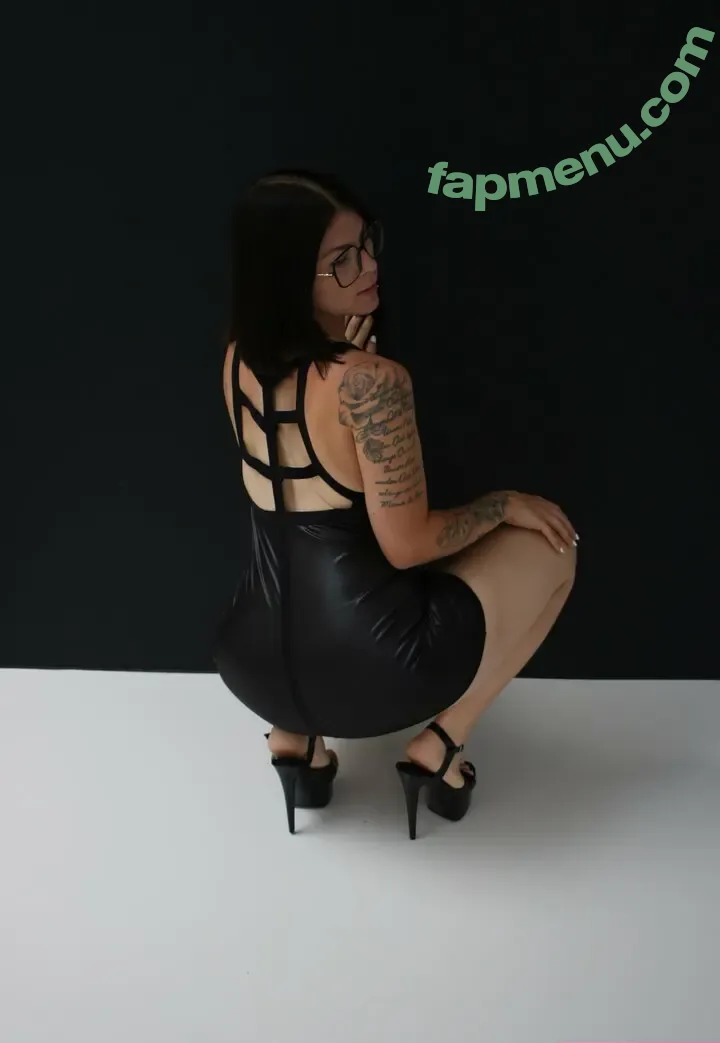 emmafischerr nude photo #0010 (emmafischerr)