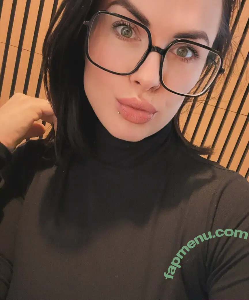 emmafischerr nude photo #0012 (emmafischerr)