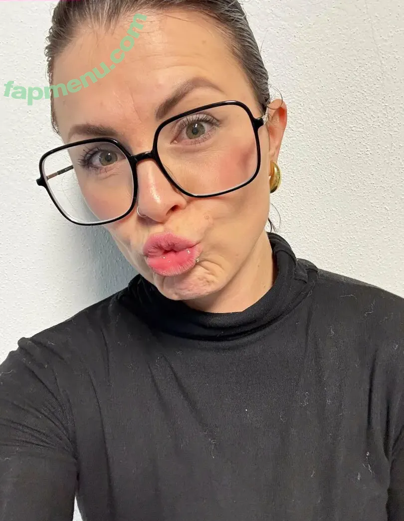 emmafischerr nude photo #0019 (emmafischerr)