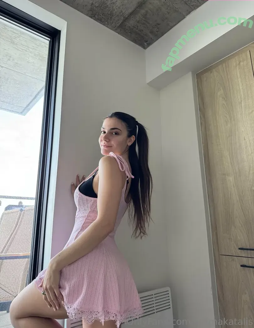 emmakatalis nude photo #0001 (emmakkallis)