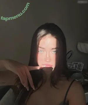  nude photo #0004