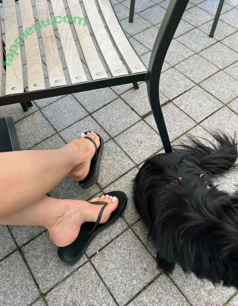 emmalovettfeet nude photo #0011 (emmalovett_)