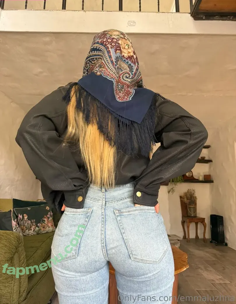 emmaluzhna nude photo #0012 (emmaluzhna)