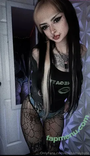 emmamaybyte / emmamaybytez nude photo #0022