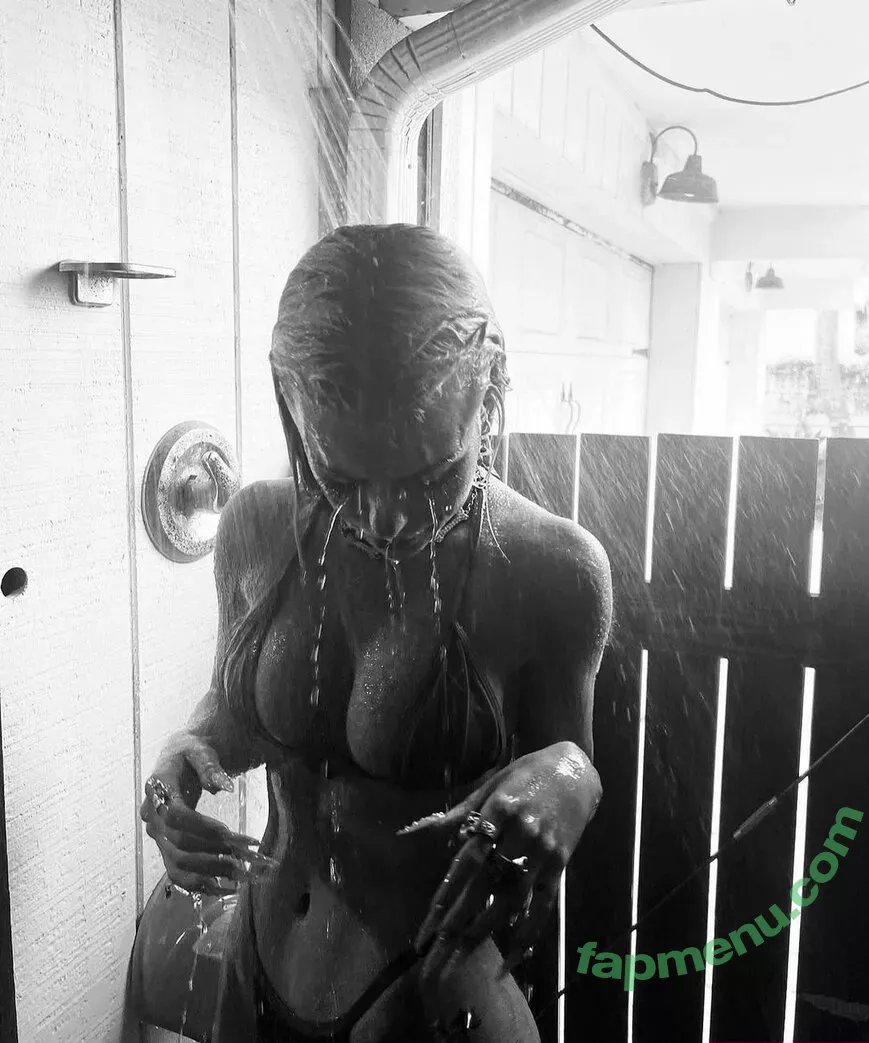 emmanorton nude photo #0092 (emmanorts / rossilino)