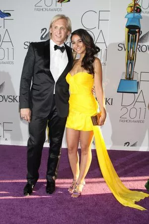 Emmanuelle Chriqui / Emmanuelle / echriqui nude photo #0053