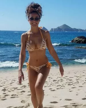 Emmanuelle Chriqui / Emmanuelle / echriqui nude photo #0528