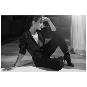 Emmanuelle Chriqui / Emmanuelle / echriqui nude photo #0530