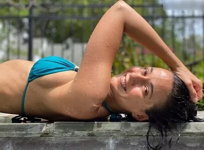 Emmanuelle Chriqui / Emmanuelle / echriqui nude photo #0855