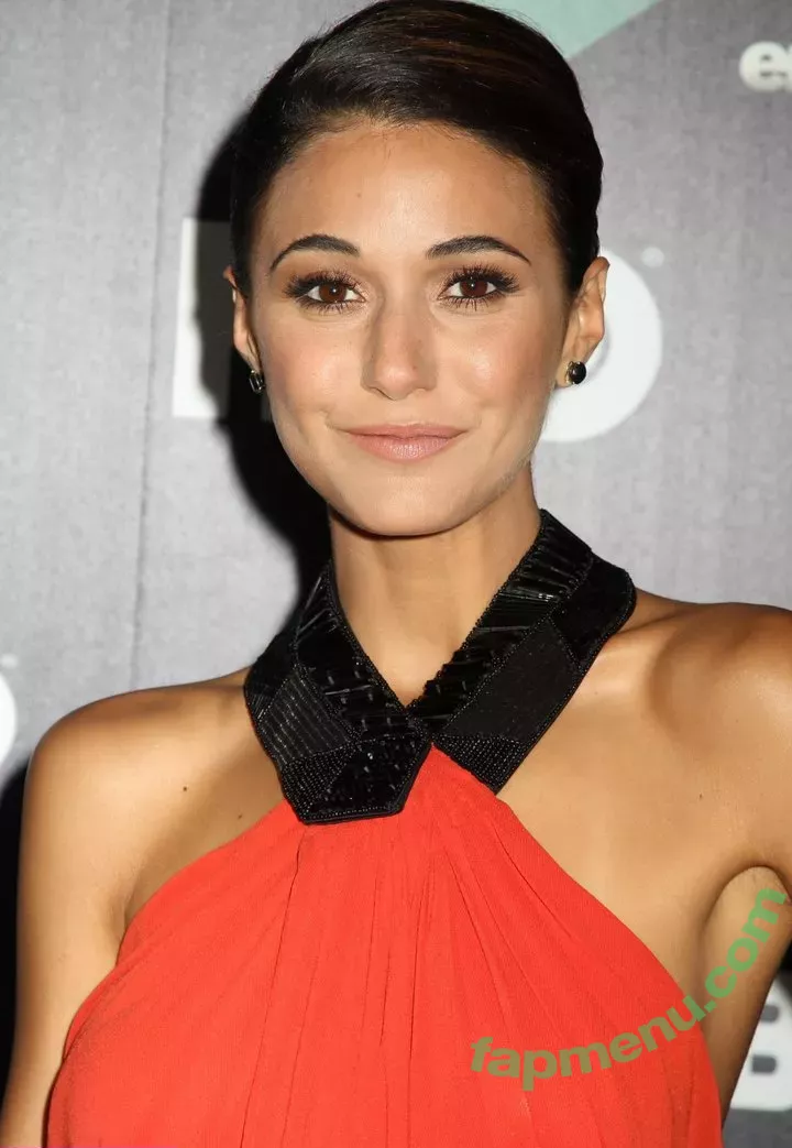 Emmanuelle Chriqui nude photo #0063 (Emmanuelle / echriqui)