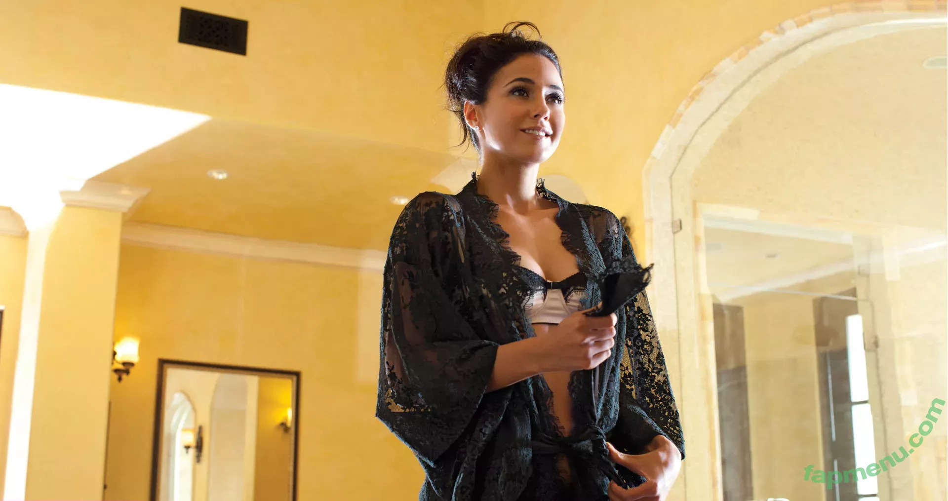 Emmanuelle Chriqui nude photo #0116 (Emmanuelle / echriqui)