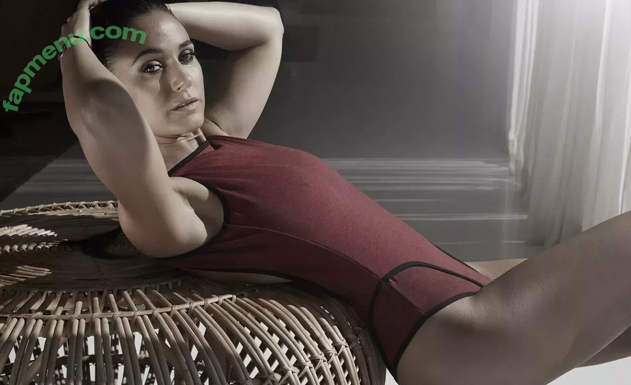 Emmanuelle Chriqui nude photo #0131 (Emmanuelle / echriqui)