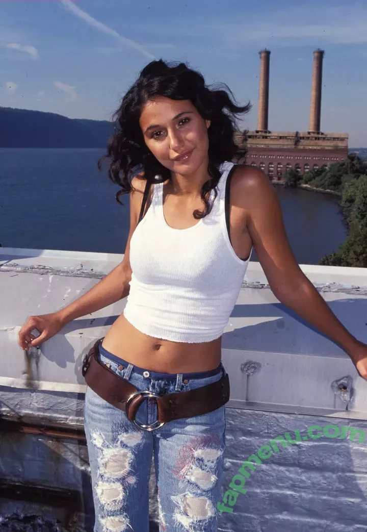 Emmanuelle Chriqui nude photo #0155 (Emmanuelle / echriqui)