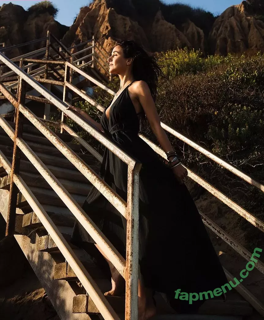 Emmanuelle Chriqui nude photo #0160 (Emmanuelle / echriqui)