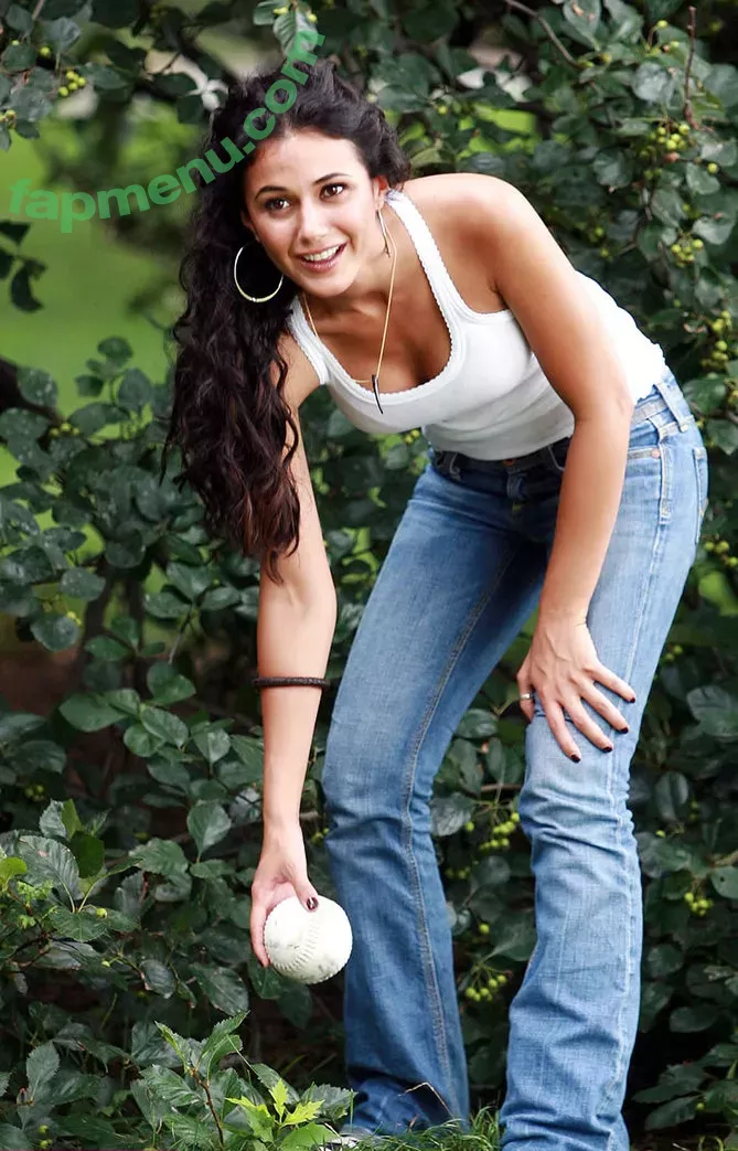 Emmanuelle Chriqui nude photo #0267 (Emmanuelle / echriqui)