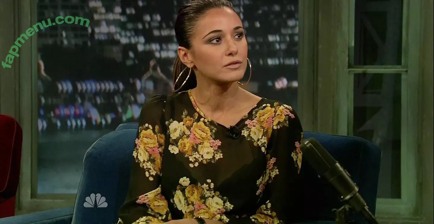 Emmanuelle Chriqui nude photo #0311 (Emmanuelle / echriqui)